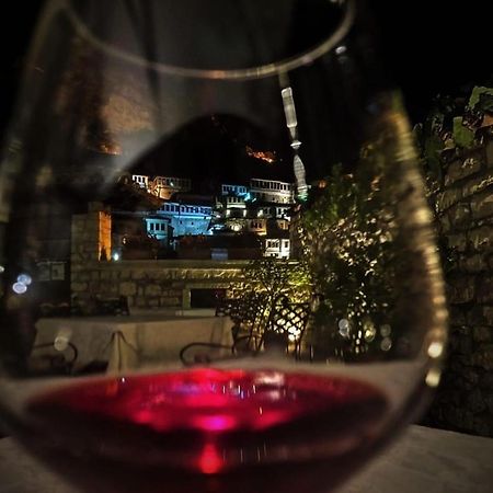 Boutique Hotel Muzaka Berat Bagian luar foto