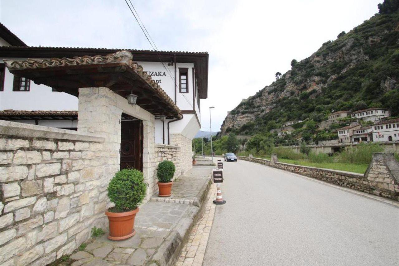 Boutique Hotel Muzaka Berat Bagian luar foto