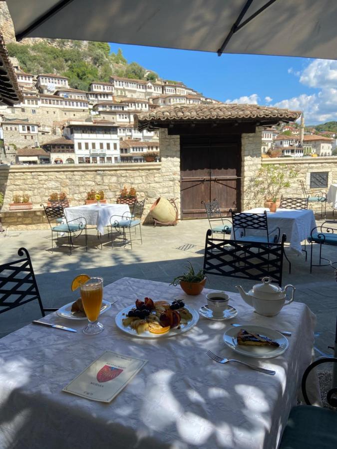 Boutique Hotel Muzaka Berat Bagian luar foto