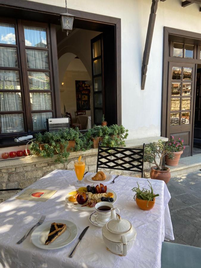 Boutique Hotel Muzaka Berat Bagian luar foto