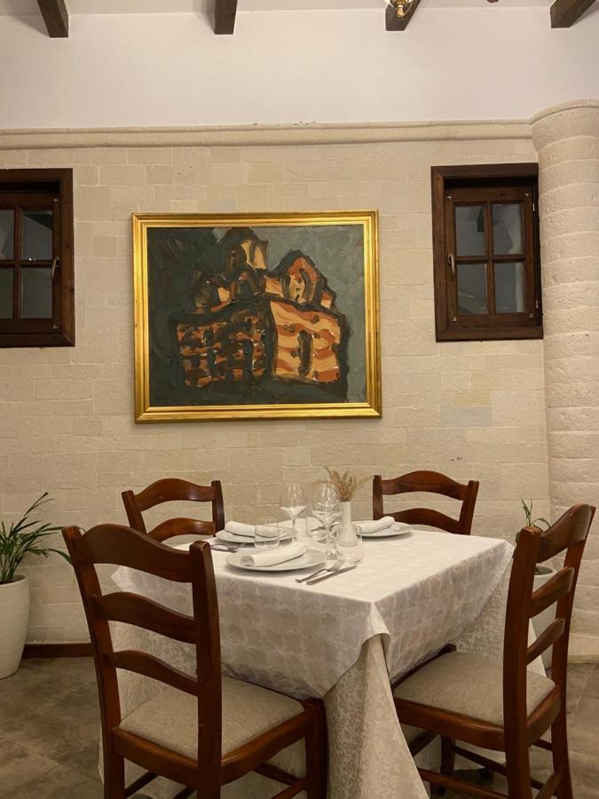 Boutique Hotel Muzaka Berat Bagian luar foto