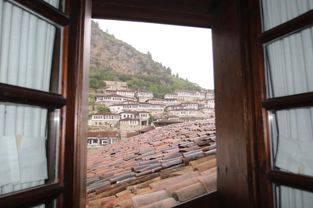 Boutique Hotel Muzaka Berat Bagian luar foto