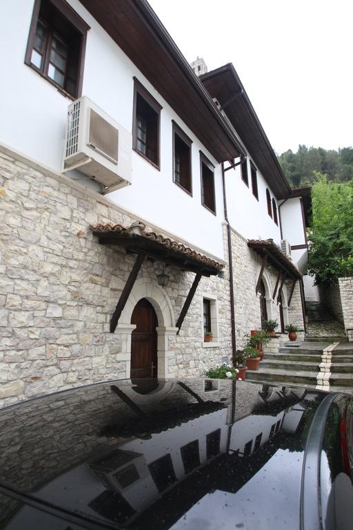 Boutique Hotel Muzaka Berat Bagian luar foto