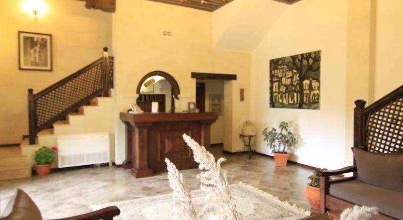 Boutique Hotel Muzaka Berat Bagian luar foto